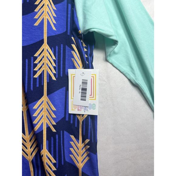Lularoe Womens XL Arrow Print 3/4 Sleeve Raglan Top Blue Teal Unique Pattern NWT - Picture 4 of 11